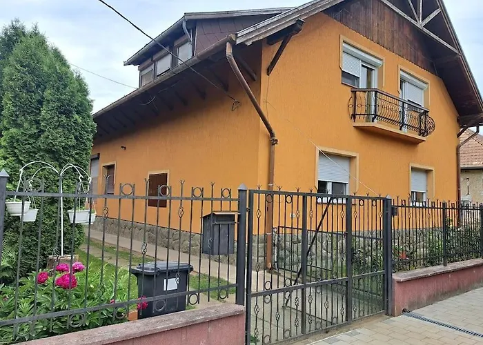 公寓 Kismarosi Center *