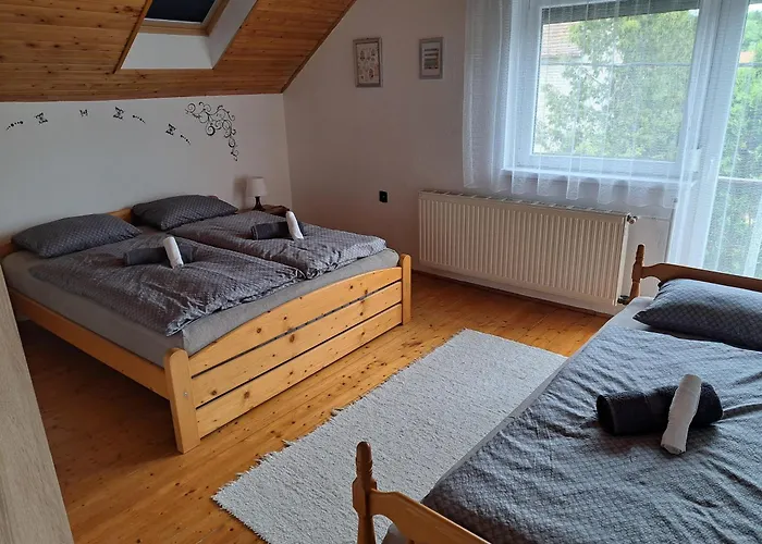 公寓 Kismarosi Center *